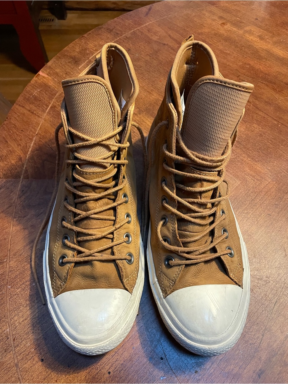 Converse men’s tan High-Top nubuck leather neoprene lined Sneakers